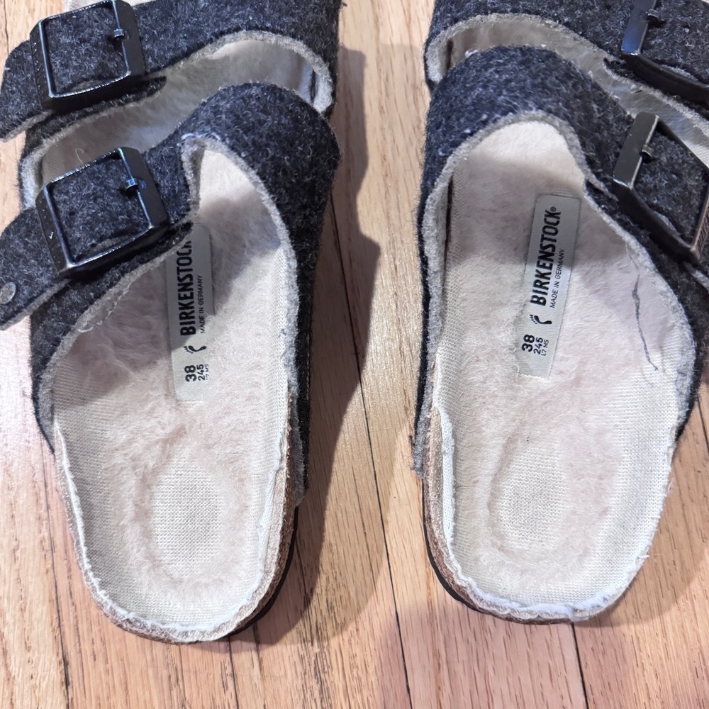 Birkenstrock Warm Slipper in Size 38 - Picture 9 of 10